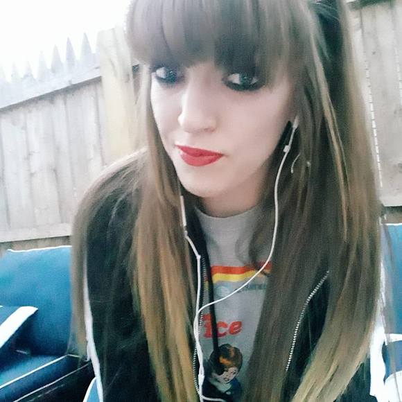 Meet your Posher, Kristina - Picture 1 of 1